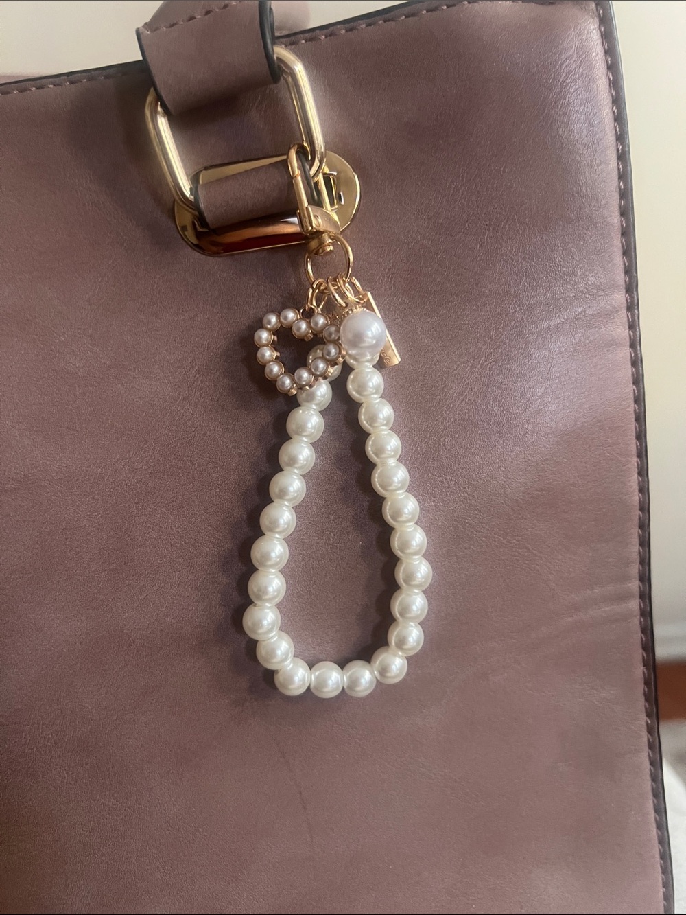 Pearl Bead Heart Charm Keychain - Gold & Cream